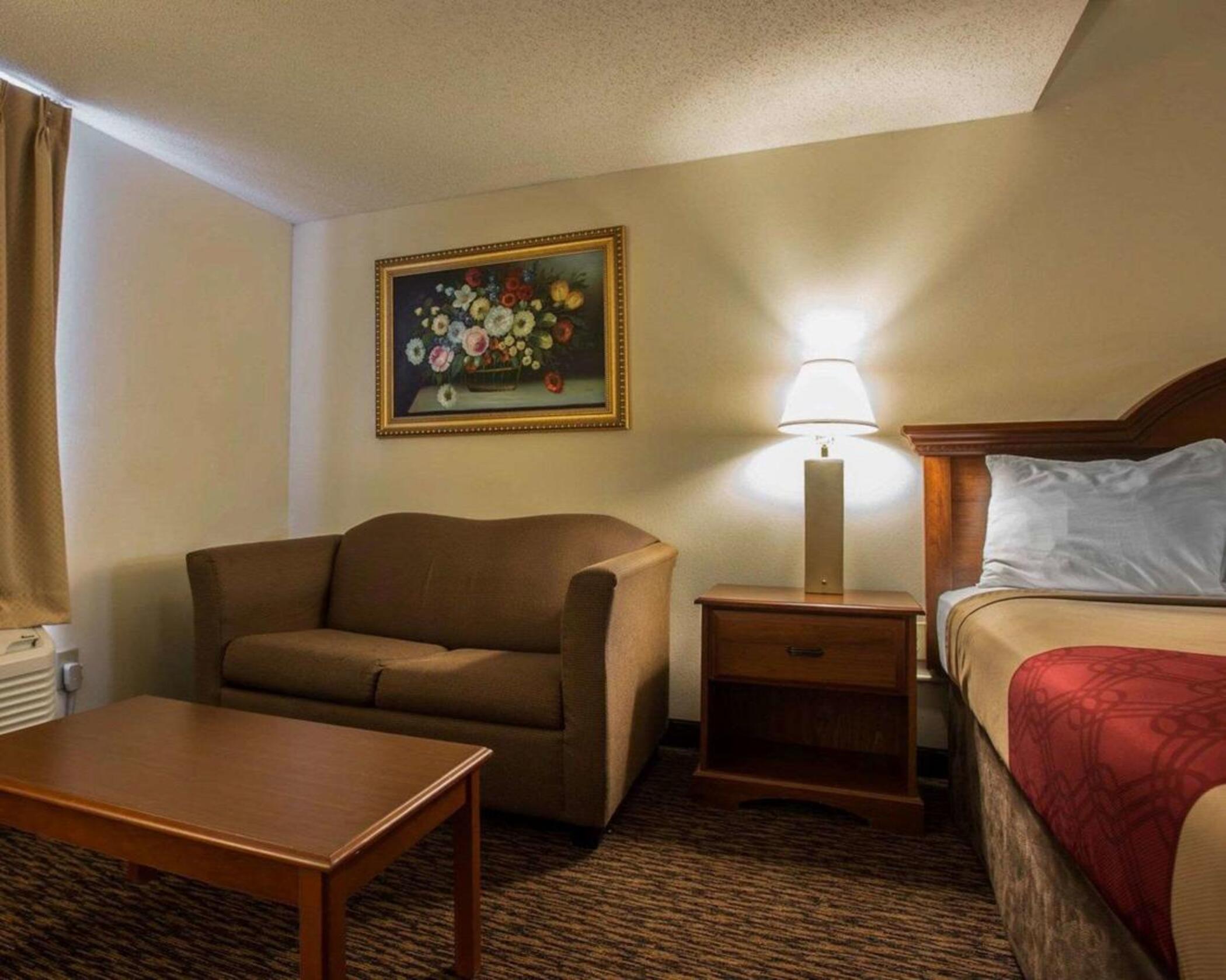 Econo Lodge Inn & Suites Lugoff Exterior photo
